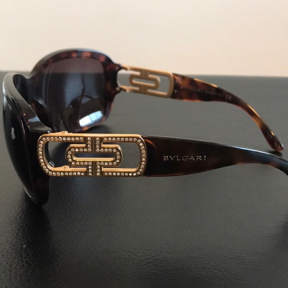 AUTHENTIC Bvlgari Sunglasses - Picture 3 of 11
